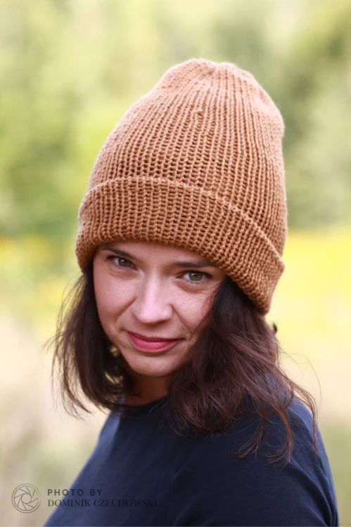 czapka merino monokolor karmel