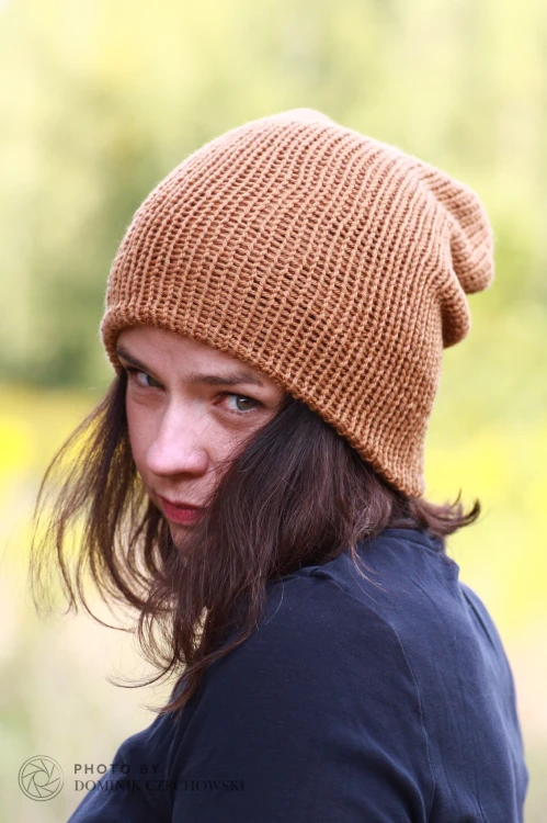 czapka merino monokolor karmel